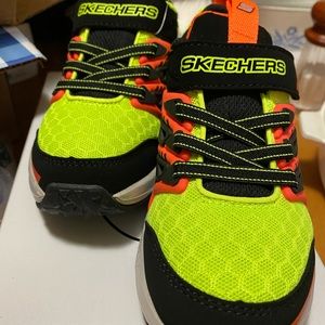 Little Boy Size 13 NWT Sketchers Air Memory Foam